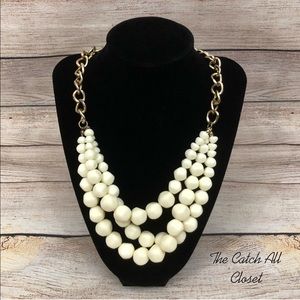 Chunky White Bead Necklace 24” long w/ 2” extender